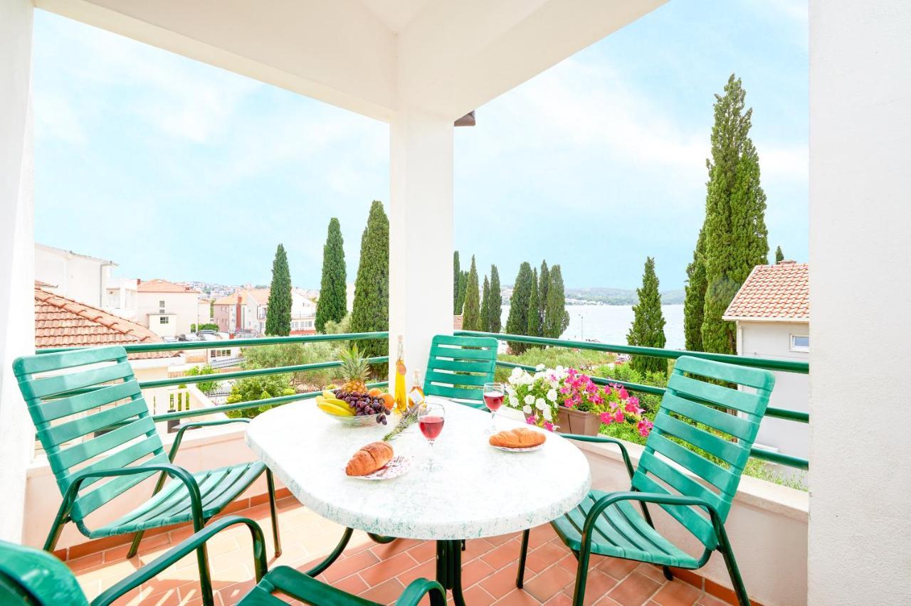 Vila Veljko โอครูกกอร์นญี ภายนอก รูปภาพ